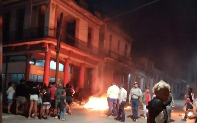 CUBA: Protestas en contra del régimen en barrios La Habana