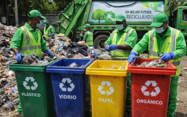 Santo Domingo Este inicia programa recogida residuos