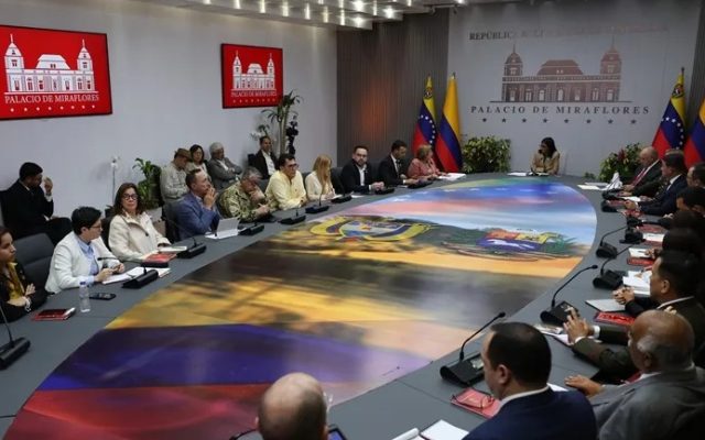 Venezuela comienza a exportar gas butano hacia Colombia