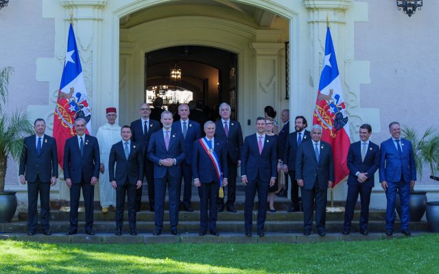 Abinader regresó a RD luego de asistir a toma poseción en Chile