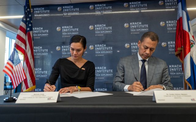 INDOTEL e Instituto EEUU sellan alianza diplomacia tecnológica