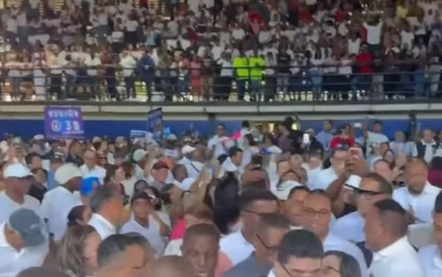 Crónica de homenaje a Peña Gómez en Santo Domingo Este