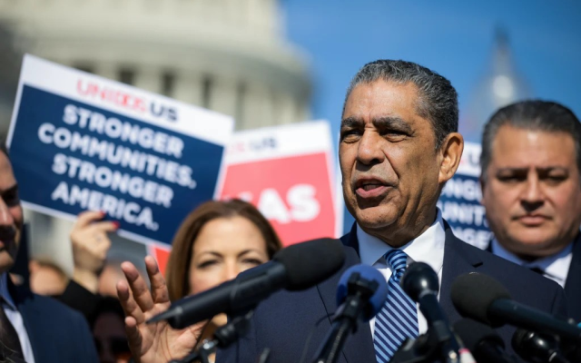 EU: Espaillat encabezó presión precedió salida Kristi Noem del DHS