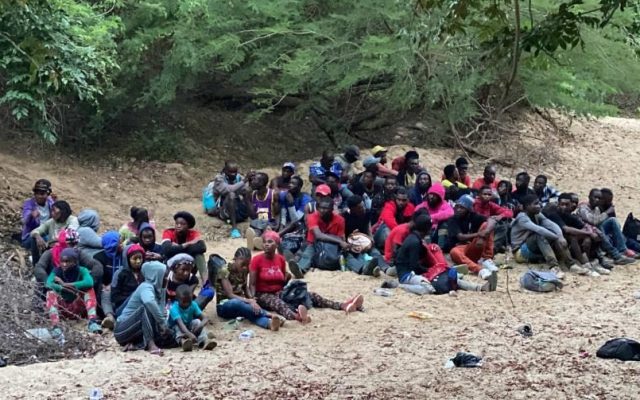 Migración afirma que deportó a Haití a 1,064 indocumentados
