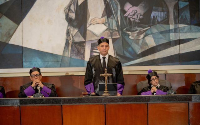 Presidente de la Suprema Corte defiende independencia judicial