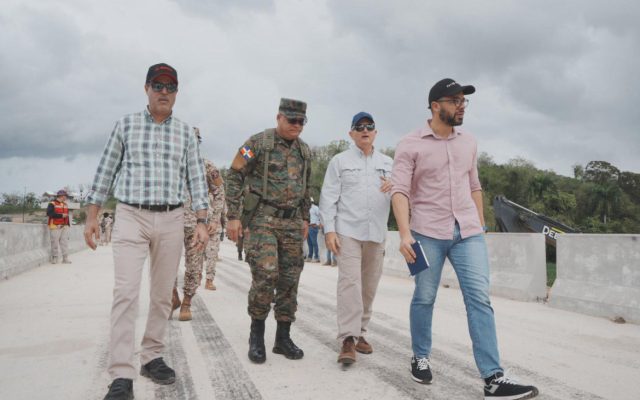 Supervisan avances de la verja fronteriza en zona norte