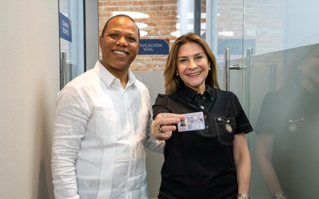 Carolina Mejía llama a obtener la nueva licencia de conducir