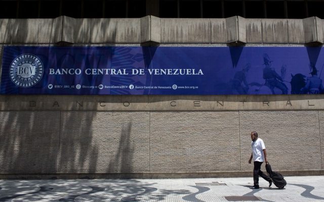 EEUU levanta sanciones a los bancos comerciales Venezuela