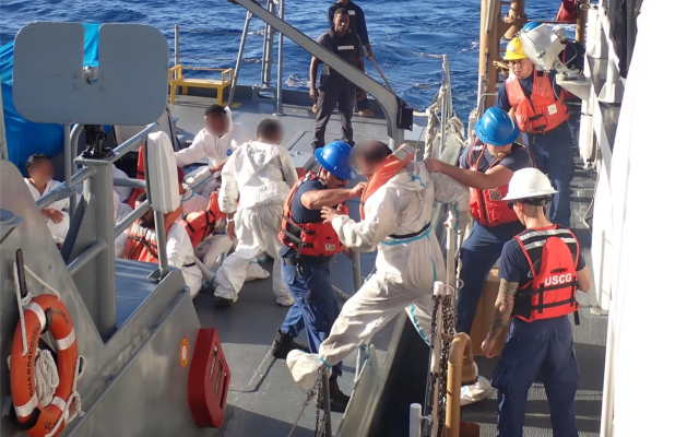 PUERTO RICO: Repatrían a 21 migrantes dominicanos