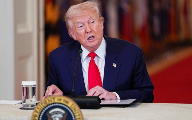 Trump: Con poco más tiempo abriríamos estrecho de Ormuz
