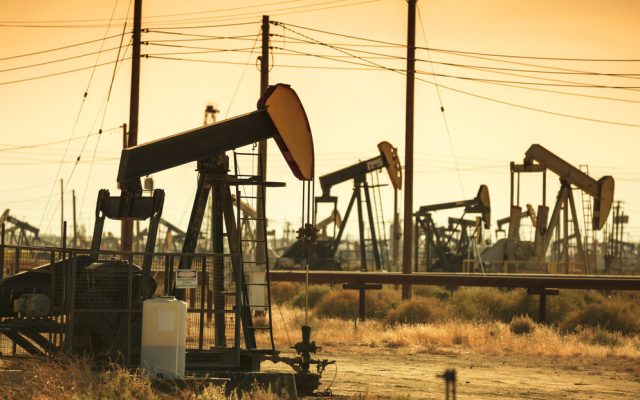 Emiratos Árabes Unidos anuncia salida desde el viernes de OPEP