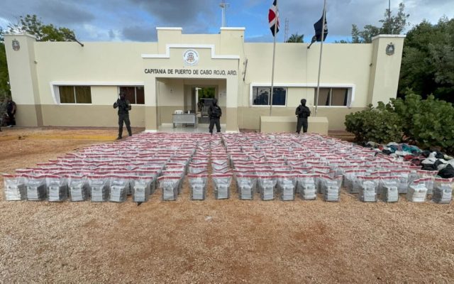 RD, con apoyo EU, incauta 1,6 toneladas cocaína Pedernales