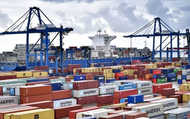 RD supera barrera de US$1,400 millones exportados en un mes