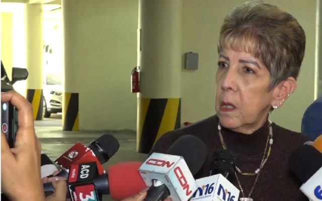 Critica gasto millonario en alimentos empleados públicos