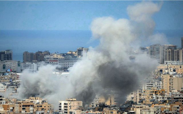 Israel ataca zonas civiles Irán antes de expirar el “ultimátum”