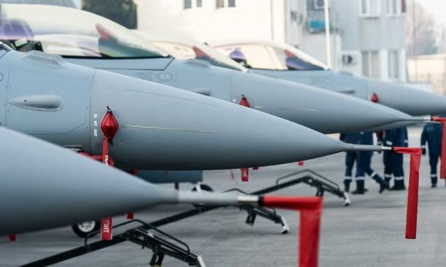 PERU: Dimiten dos ministros por aplazarse compra aviones a EU