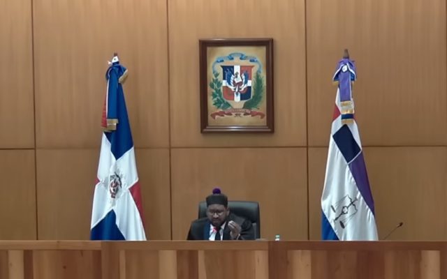 Juez oye querellantes y aplaza audiencia Jet Set para 1 mayo