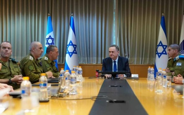 Israel espera luz verde de EU para reanudar ataques a Irán