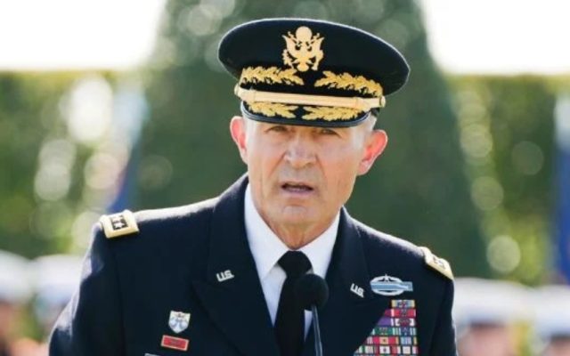 Qué hay detrás de destitución del jefe de Estado Mayor EEUU?