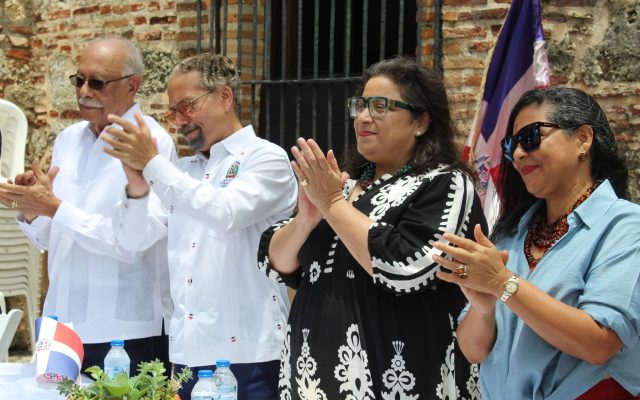Inauguran una exposición por los 61 años de guerra de abril