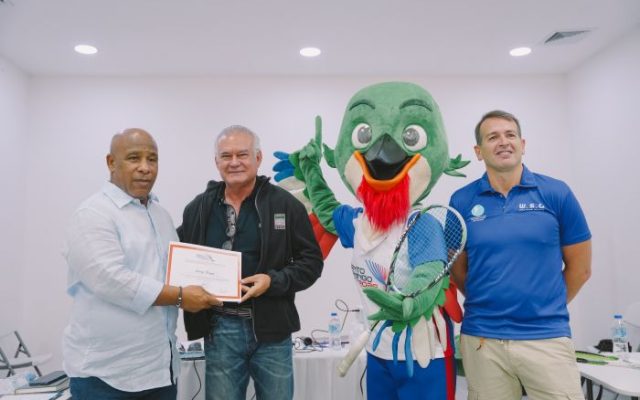Curso de squash es vitrina para que se conozca este deporte