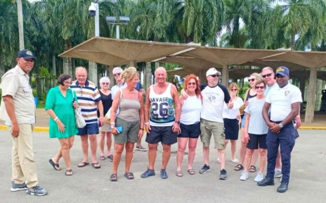 Adompretur pide regular tránsito bañistas playa Bávaro