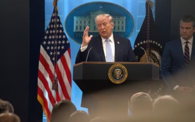 Trump dice trabajará para que Irán no se enriquezca de uranio