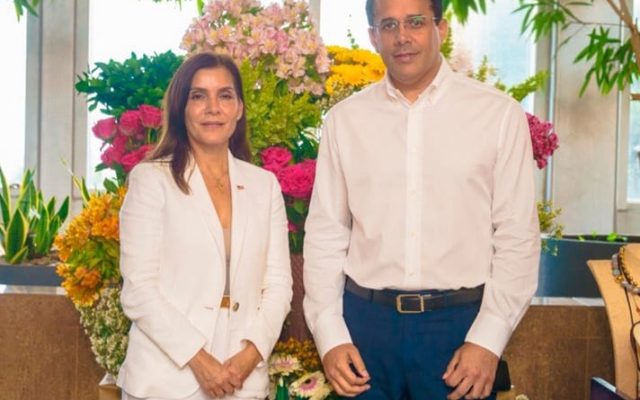 Collado y Embajadora de EEUU tratan desarrollo turismo de RD