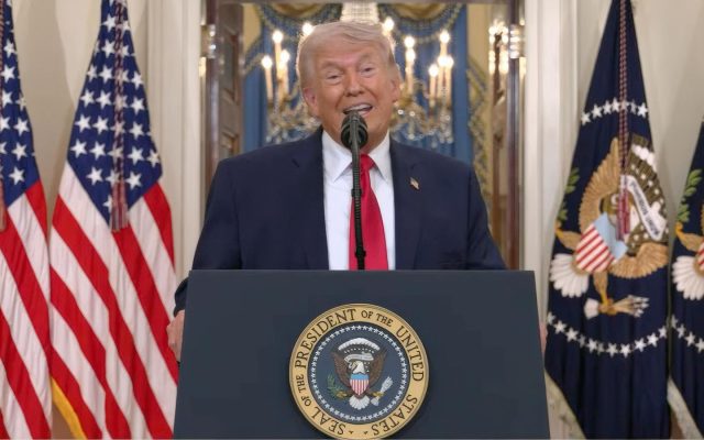 Trump exige a «cabrones» de Irán que abran estrecho Ormuz