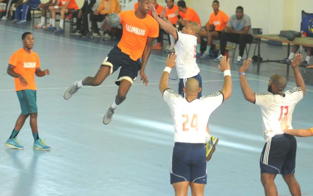 Clasificatorio de balonmano masculino en Parque del Este
