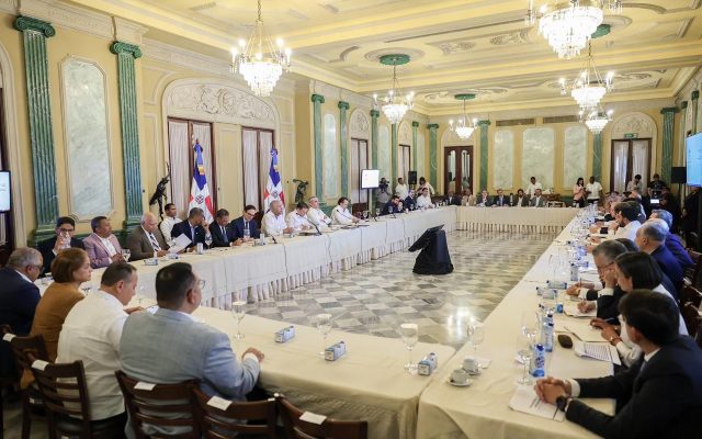 Gobierno no aumentará esta semana precios combustibles