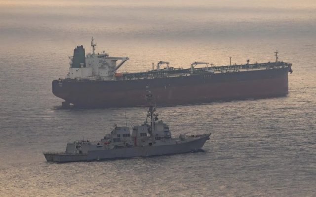 Trump ve más efectivo bloqueo naval que bombardear a Irán