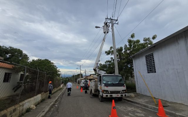 EDENORTE moderniza redes en Navarrete con RD$89.7 millones