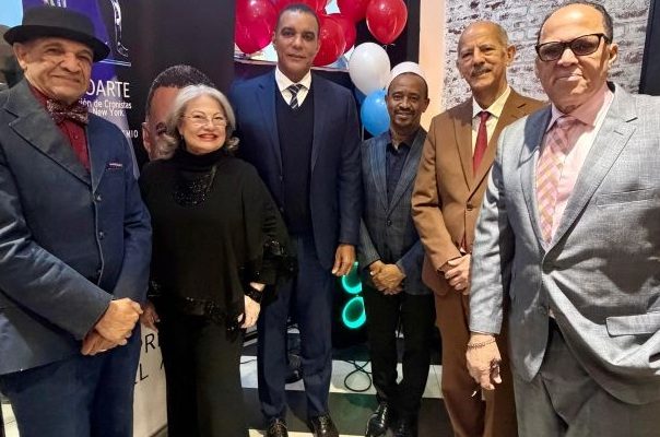 ACROARTE rinde homenaje al empresario Carlos Gómez en NY