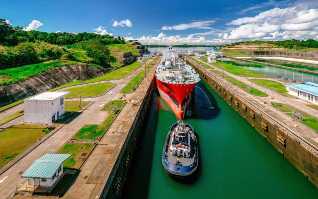Resurgen tensiones entre EU y China en torno a canal Panamá
