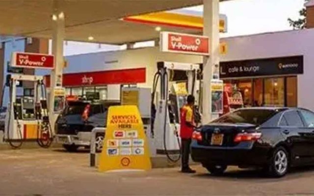 Se disparan precios transporte por alza combustibes en Haití