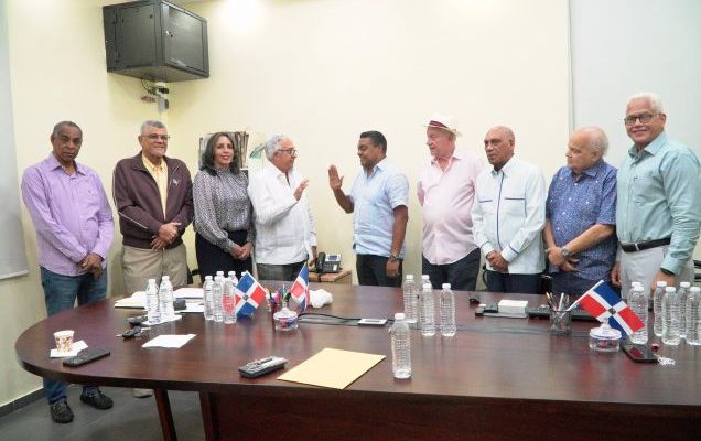 Pabellón de la Fama juramenta a José P. Monegro miembro