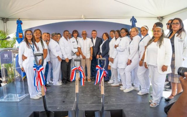 SNS inicia la construcción del hospital Pediátrico Boca Chica