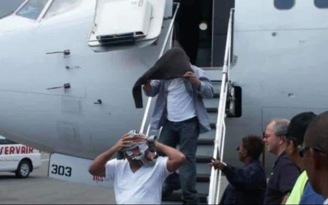 Dominicanos deportados «por cualquier caballá» y sin pensión