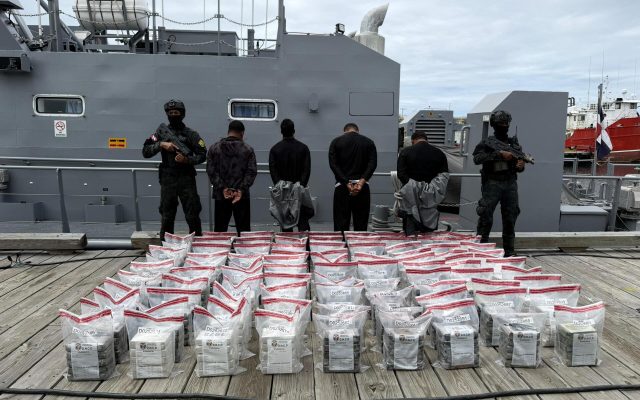 Autoridades de R. Dominicana decomisan 450 paquetes drogas