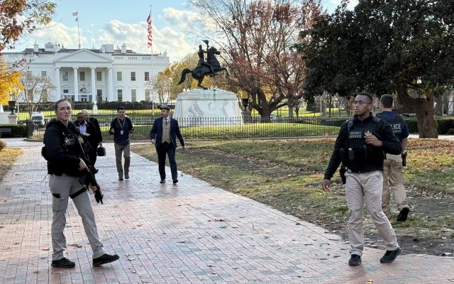 Hombre abatido cerca de Casa Blanca tenía problema mentales