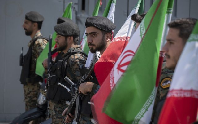 Irán afirma Trump solo tiene 2 opciones y ninguna le favorece
