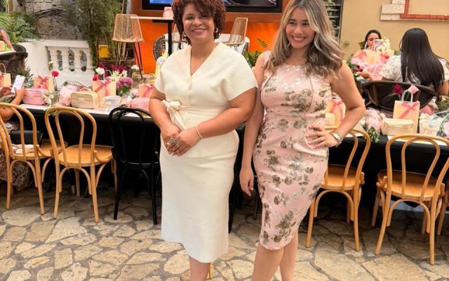 Dedican encuentro “Entre piel y flores” a madres dominicanas
