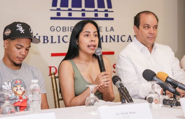 Anuncian cartelera con púgiles de 4 países en el “Teo” Cruz