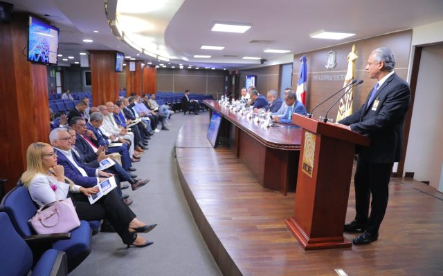 JCE explica a partidos avances en entrega de la nueva cédula