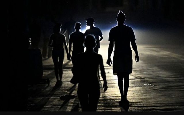 Cuba restablece electricidad tras sufrir un nuevo apagón parcial