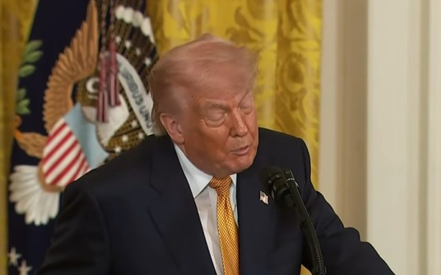 Trump vuelve amenazar México sobre combate al narcotráfico