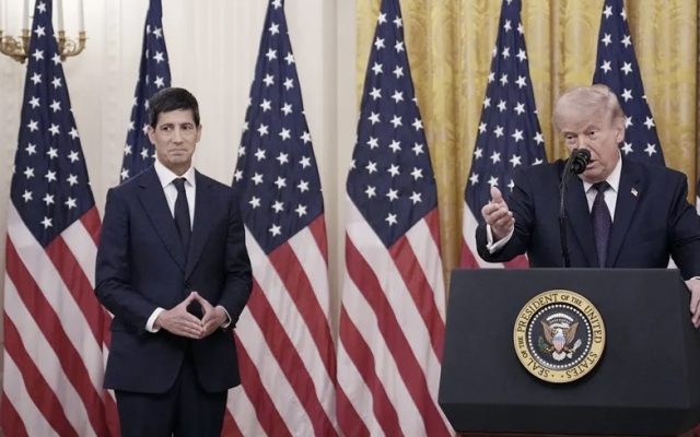 Warsh asume ante Trump como presidente de Reserva Federal