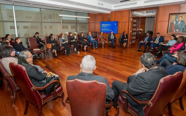 Acuerdan aumento de salarios para personal judicial de la RD