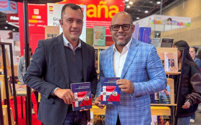 BOGOTÁ: Presentan libro La conjura haitiana y la maldición dominicana